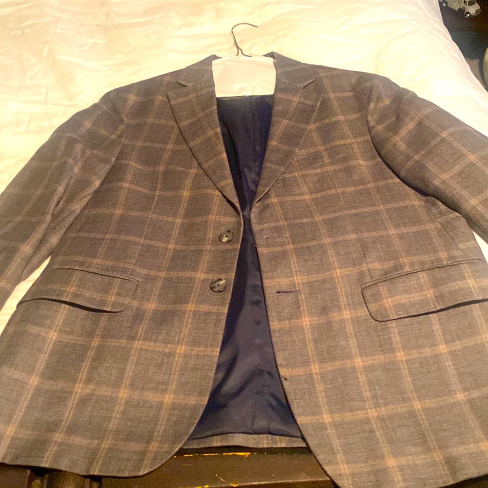 Jos a Bank tailored Sports Coat. Size 40S. Great Condition.